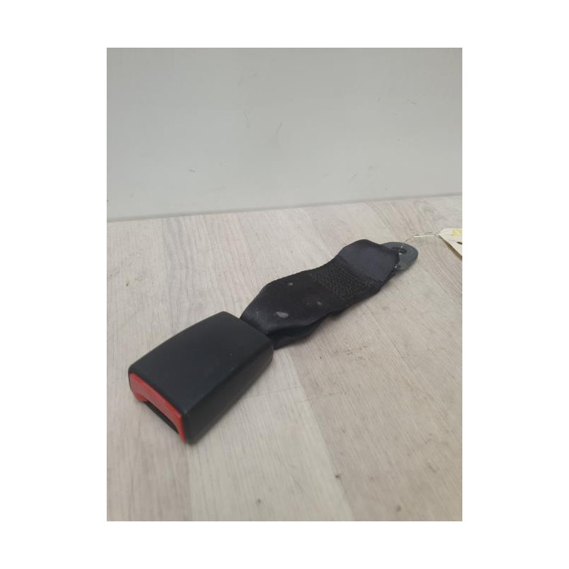 Attache ceinture arriere droit NISSAN MICRA 3 PHASE 2 d’occasion