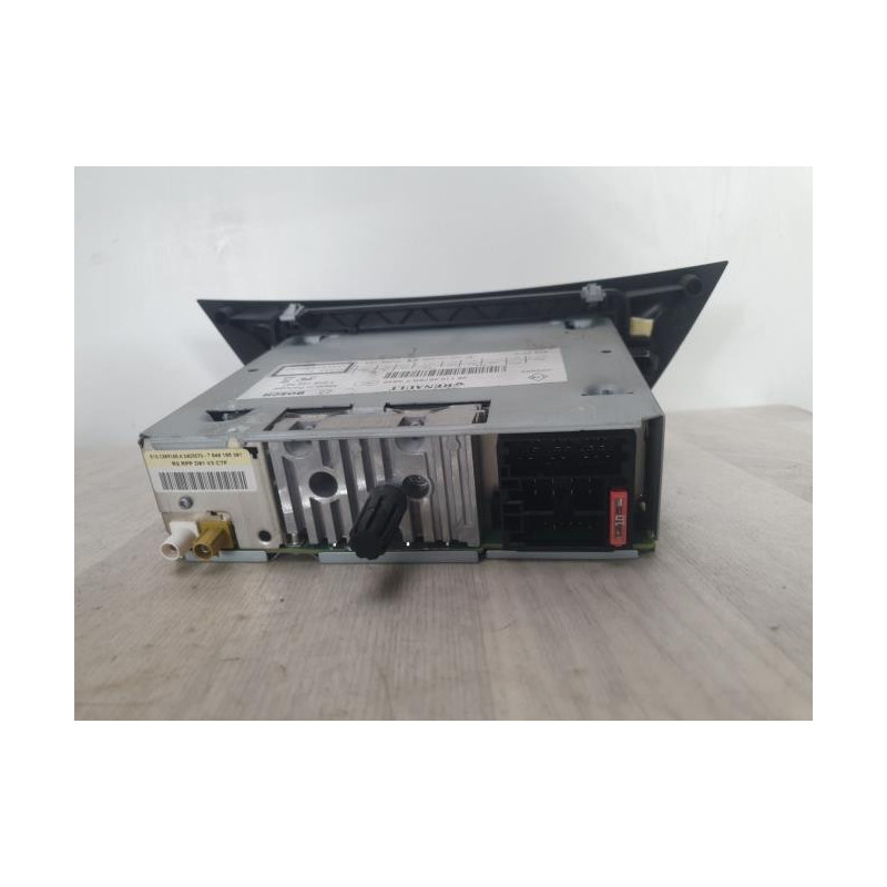 Autoradio d'origine RENAULT LAGUNA 3 PHASE 1 d’occasion