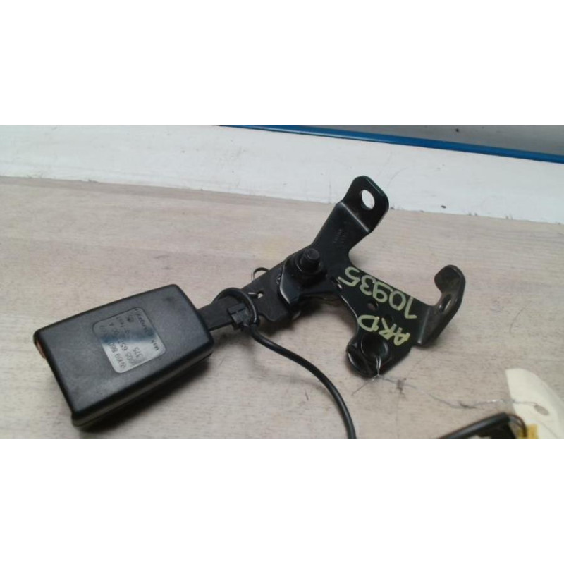 Attache ceinture arriere droit MERCEDES CLASSE A 169 PHASE 1 d’occasion
