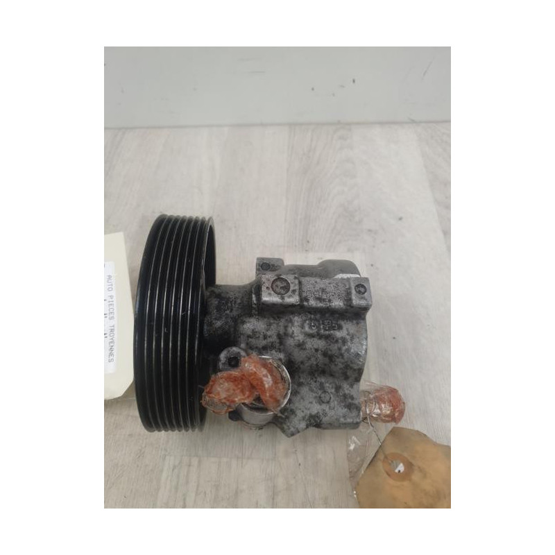 Pompe de direction RENAULT ESPACE 4 PHASE 1 d’occasion