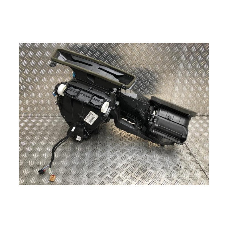 Bloc chauffage VOLKSWAGEN SCIROCCO 3 PHASE 1 COUPE d’occasion