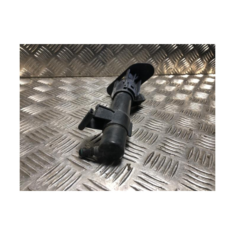 Gicleur lave phare VOLKSWAGEN SCIROCCO 3 PHASE 1 COUPE d’occasion