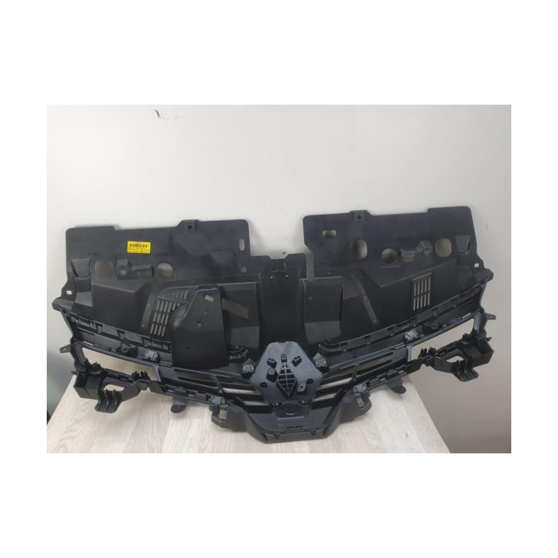 Calandre RENAULT CLIO 4 PHASE 1 d’occasion