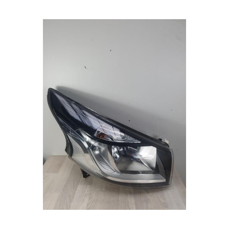 Optique avant principal droit (feux)(phare) RENAULT TRAFIC 3 COURT PHASE 1 d’occasion