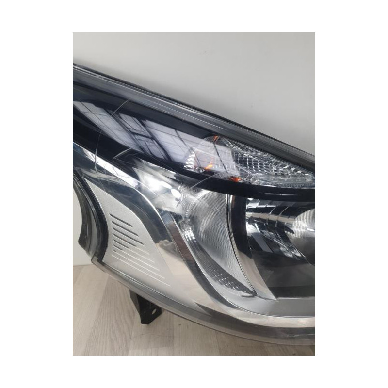 Optique avant principal droit (feux)(phare) RENAULT TRAFIC 3 COURT PHASE 1 d’occasion
