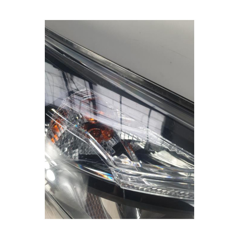 Optique avant principal droit (feux)(phare) RENAULT TRAFIC 3 COURT PHASE 1 d’occasion