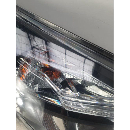 Optique avant principal droit (feux)(phare) RENAULT TRAFIC 3 COURT PHASE 1 d’occasion