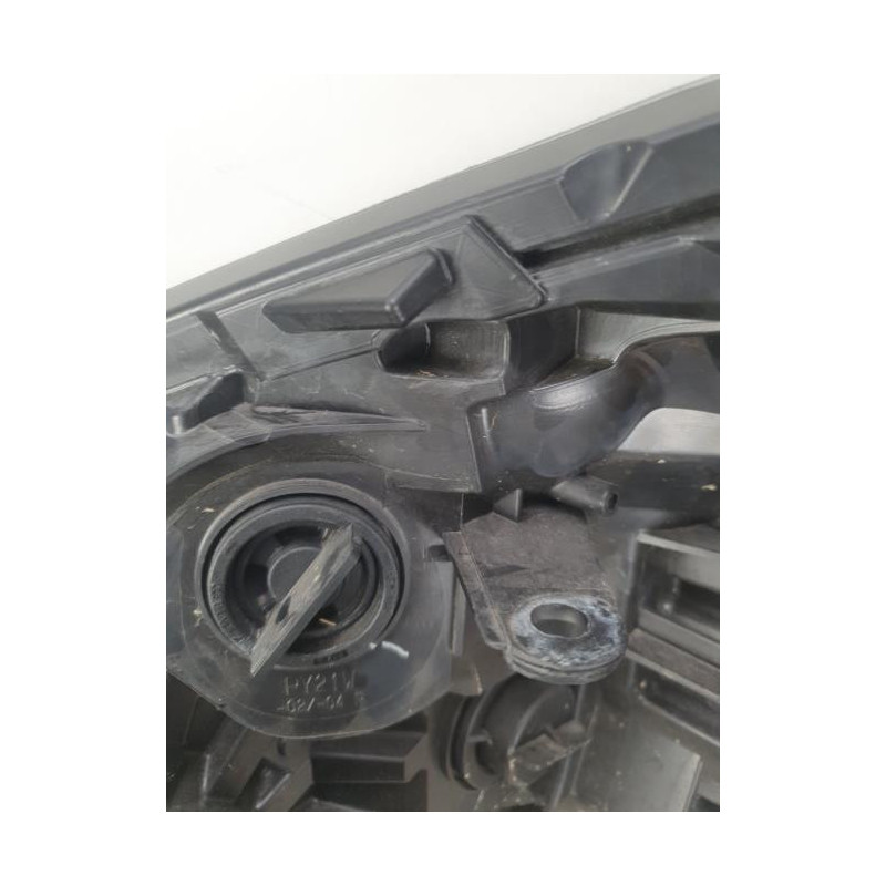 Optique avant principal droit (feux)(phare) RENAULT TRAFIC 3 COURT PHASE 1 d’occasion
