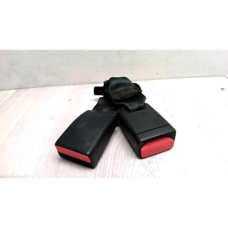 Attache ceinture arriere droit PEUGEOT 208 1 PHASE 1 d’occasion