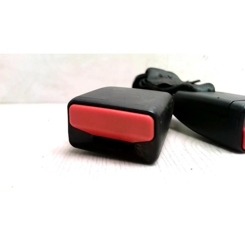 Attache ceinture arriere droit PEUGEOT 208 1 PHASE 1 d’occasion