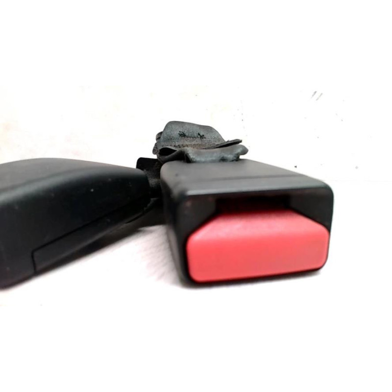 Attache ceinture arriere droit PEUGEOT 208 1 PHASE 1 d’occasion