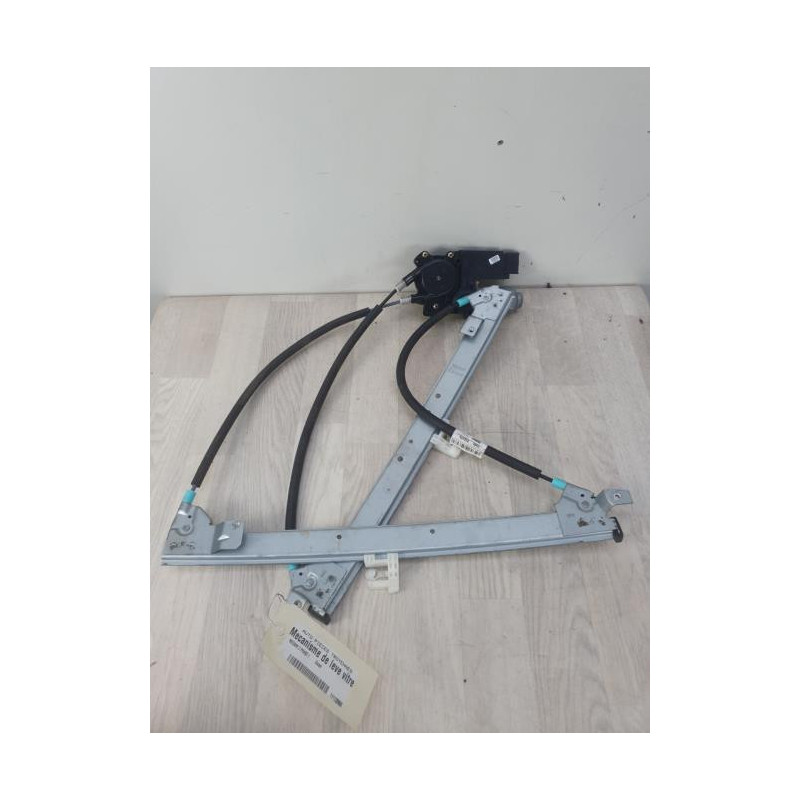 Mecanisme de leve vitre electrique avant droit RENAULT MEGANE 2 PHASE 1 d’occasion