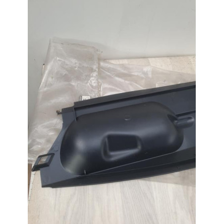 Moulure de pare choc arriere RENAULT MEGANE 3 PHASE 1 d’occasion