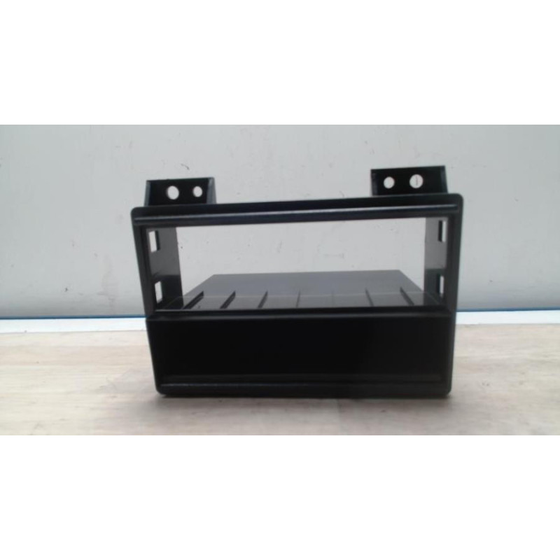 Facade autoradio FORD FIESTA 5 PHASE 1 d’occasion