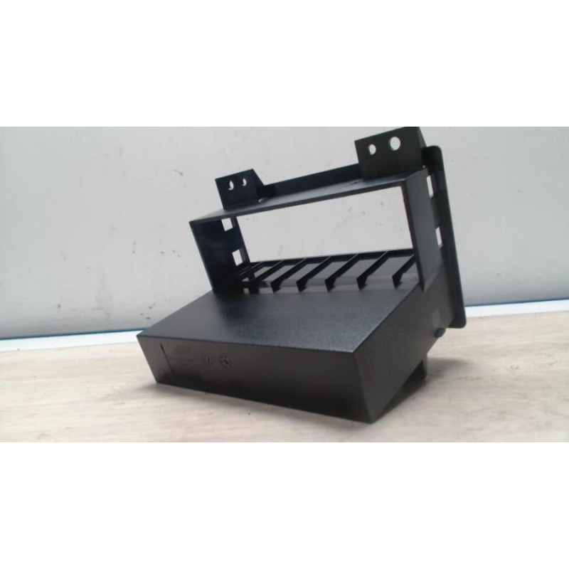 Facade autoradio FORD FIESTA 5 PHASE 1 d’occasion
