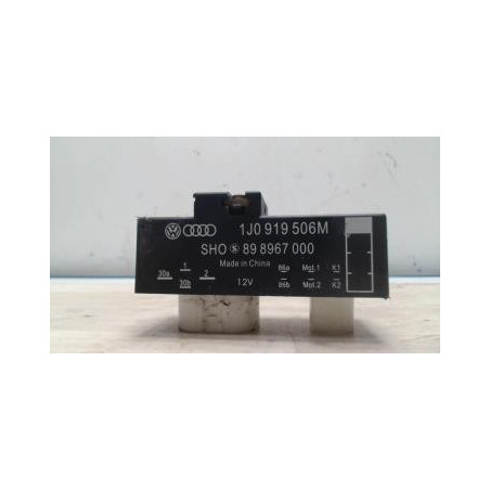Relais de prechauffage VOLKSWAGEN POLO 5 PHASE 1 d’occasion