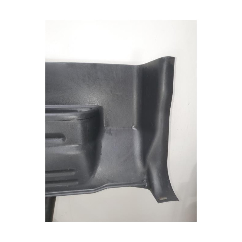 Garniture laterale arriere droite SUZUKI GRAND VITARA 1 d’occasion