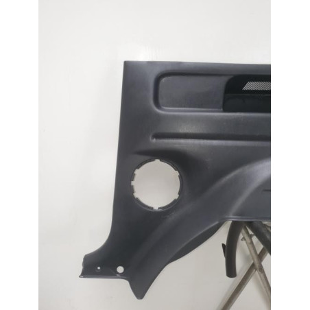 Garniture laterale arriere droite SUZUKI GRAND VITARA 1 d’occasion