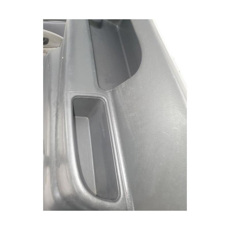 Garniture laterale arriere droite SUZUKI GRAND VITARA 1 d’occasion
