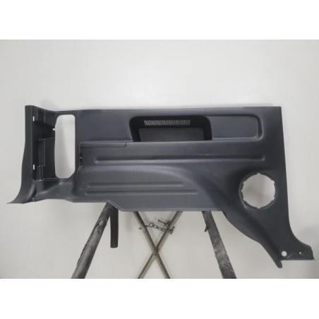 Garniture laterale arriere gauche SUZUKI GRAND VITARA 1 d’occasion