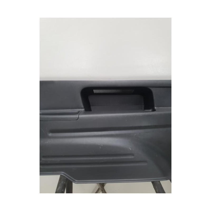 Garniture laterale arriere gauche SUZUKI GRAND VITARA 1 d’occasion