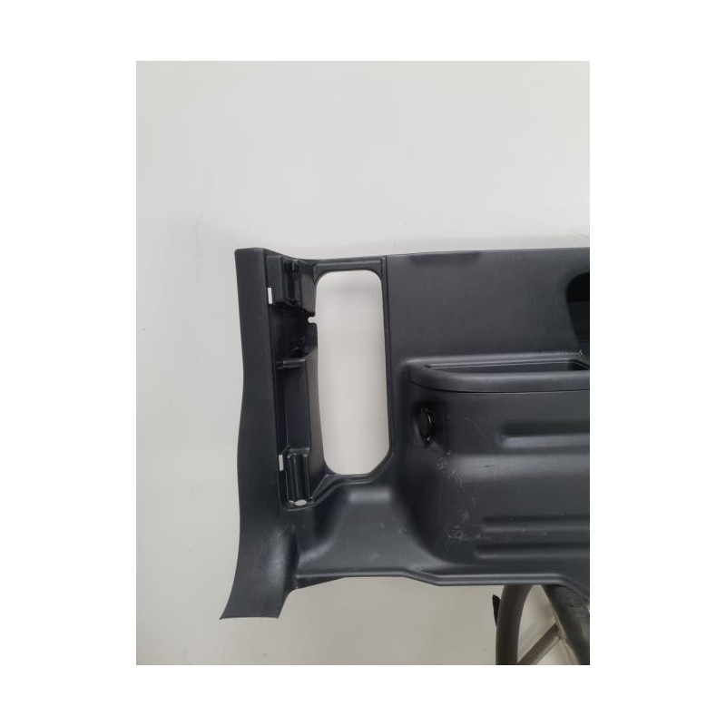 Garniture laterale arriere gauche SUZUKI GRAND VITARA 1 d’occasion