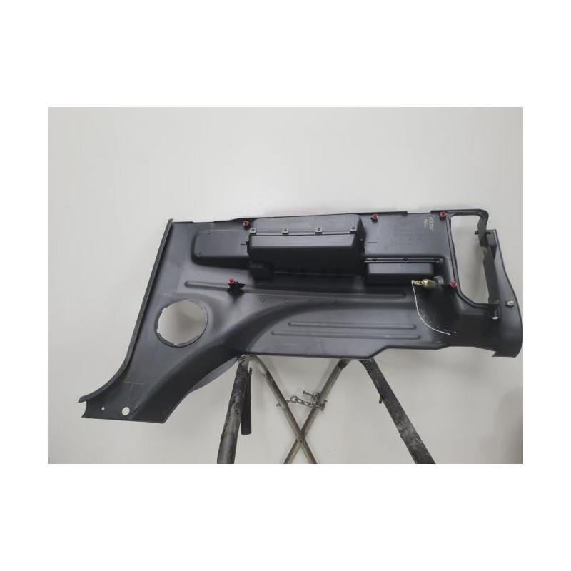 Garniture laterale arriere gauche SUZUKI GRAND VITARA 1 d’occasion