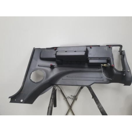 Garniture laterale arriere gauche SUZUKI GRAND VITARA 1 d’occasion