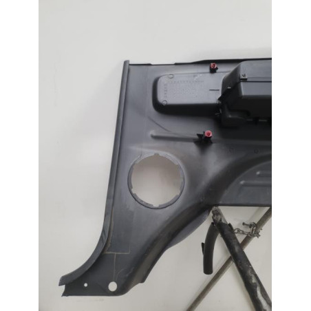 Garniture laterale arriere gauche SUZUKI GRAND VITARA 1 d’occasion