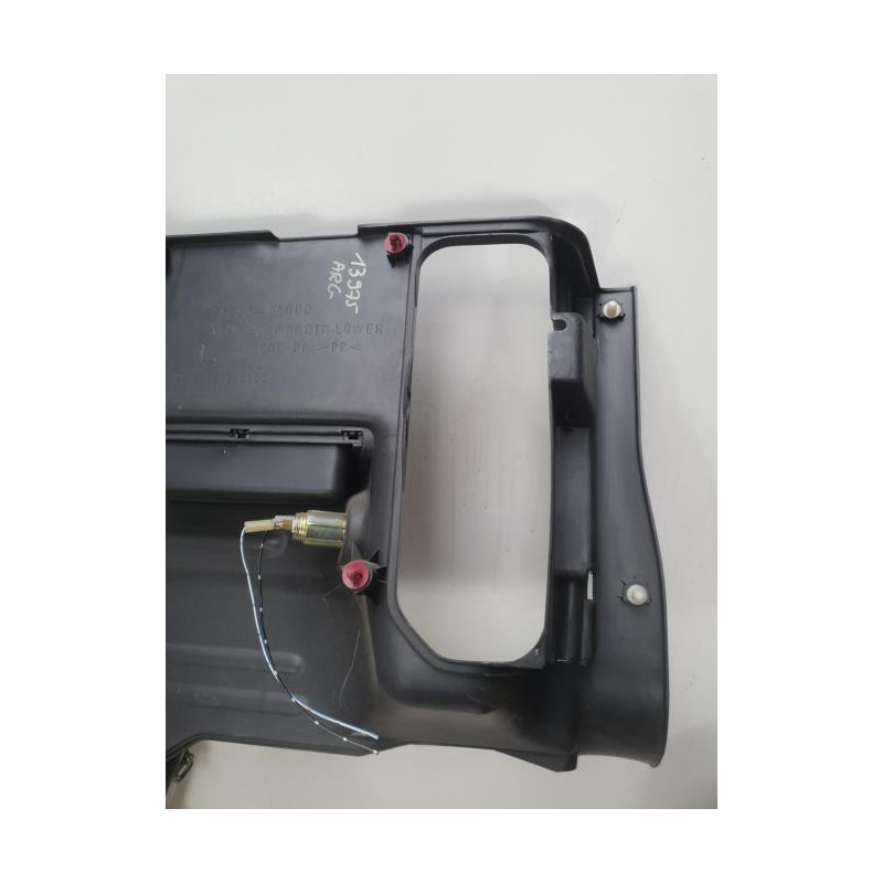 Garniture laterale arriere gauche SUZUKI GRAND VITARA 1 d’occasion