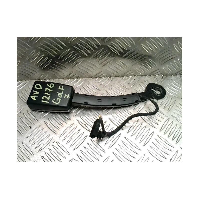 Attache ceinture avant droit VOLKSWAGEN GOLF 7 PHASE 1 d’occasion