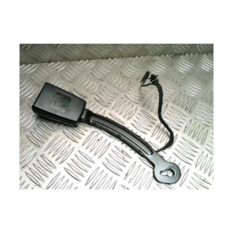 Attache ceinture avant droit VOLKSWAGEN GOLF 7 PHASE 1 d’occasion