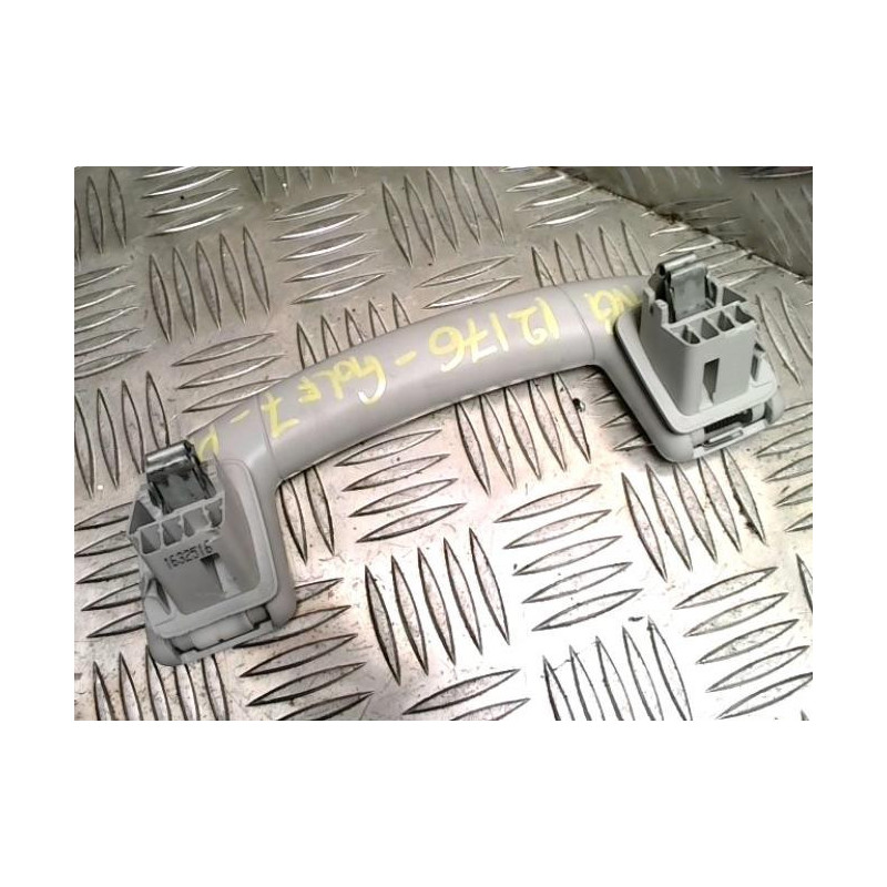 Poignee de maintien avant gauche VOLKSWAGEN GOLF 7 PHASE 1 d’occasion
