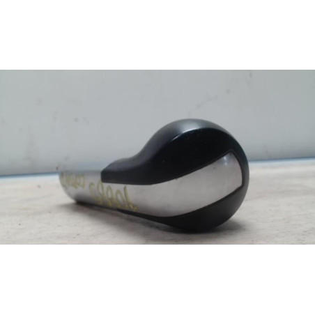 Pommeau de vitesses OPEL CORSA D PHASE 1 d’occasion