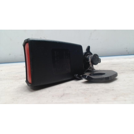 Attache ceinture arriere droit OPEL CORSA D PHASE 1 d’occasion