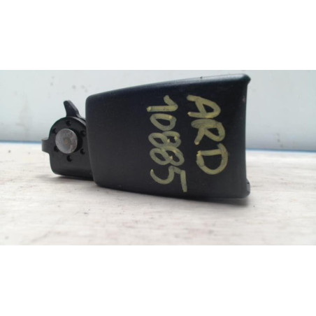Attache ceinture arriere droit OPEL CORSA D PHASE 1 d’occasion