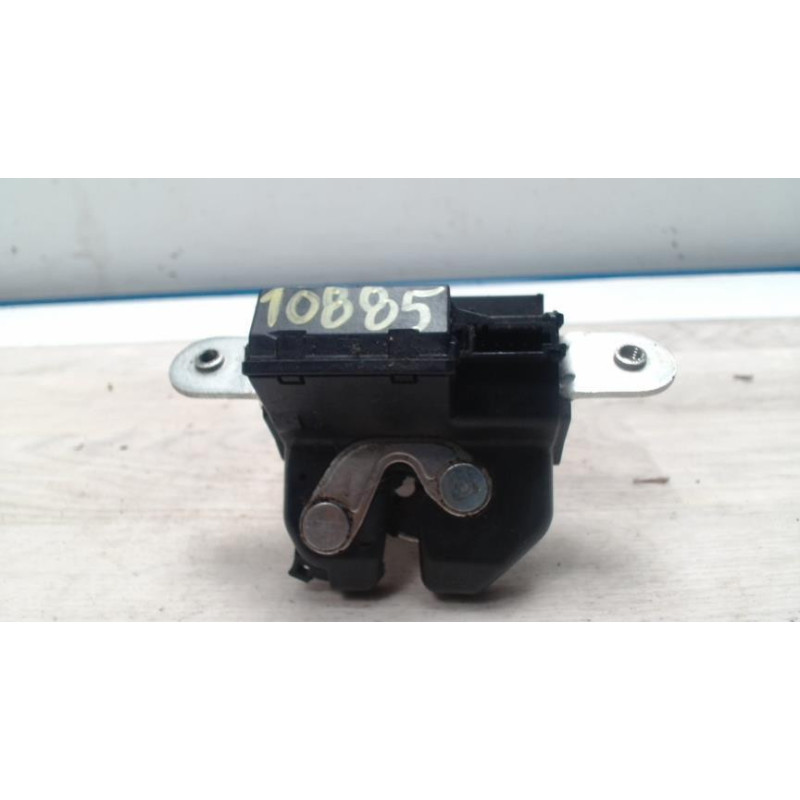 Serrure de coffre OPEL CORSA D PHASE 1 d’occasion