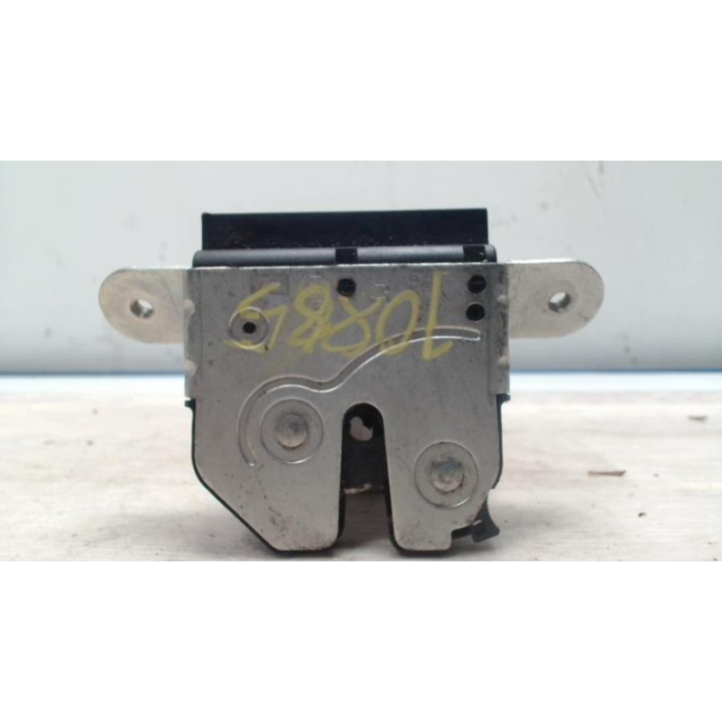 Serrure de coffre OPEL CORSA D PHASE 1 d’occasion