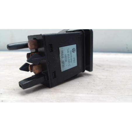 Commande degivrage lunette arriere VOLKSWAGEN BORA d’occasion