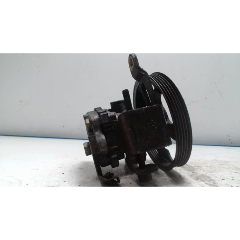 Pompe de direction MITSUBISHI COLT 5 d’occasion