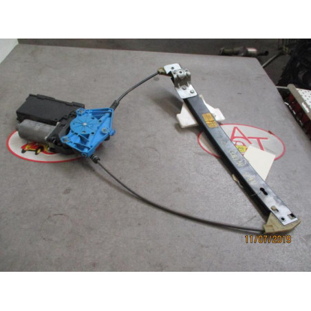 Leve vitre electrique arriere gauche AUDI A4 (B7) d’occasion