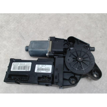 Moteur leve vitre avant gauche RENAULT SCENIC 3 PHASE 1 d’occasion
