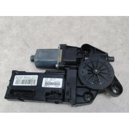 Moteur leve vitre avant gauche RENAULT SCENIC 3 PHASE 1 d’occasion