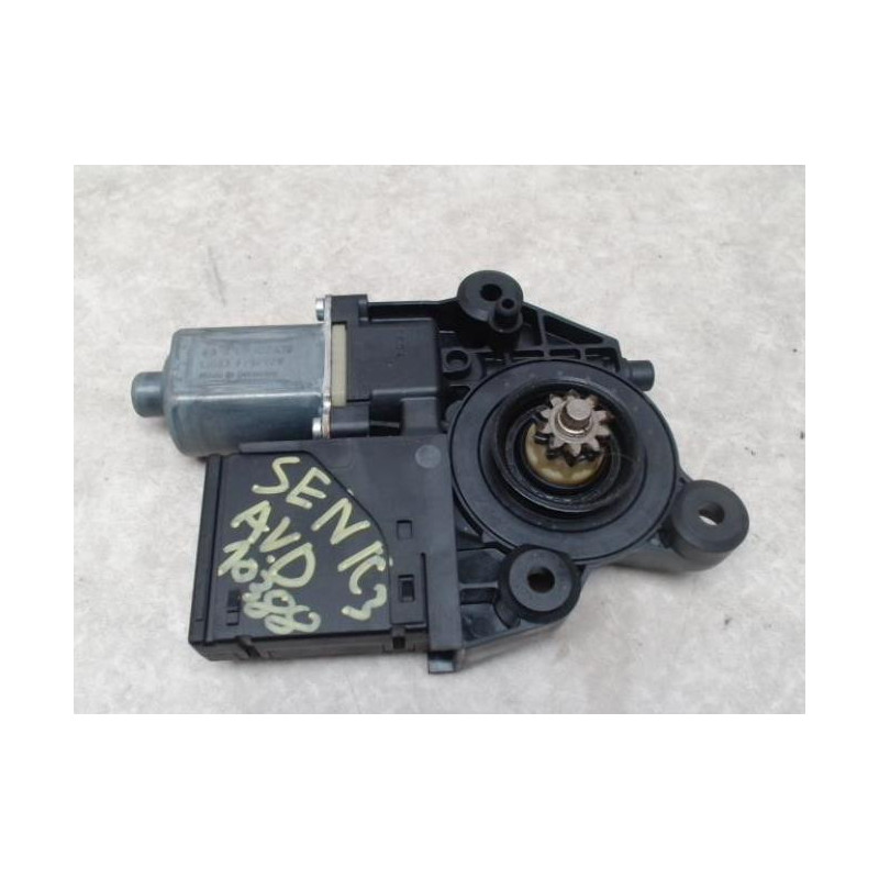 Moteur leve vitre avant droit RENAULT SCENIC 3 PHASE 1 d’occasion
