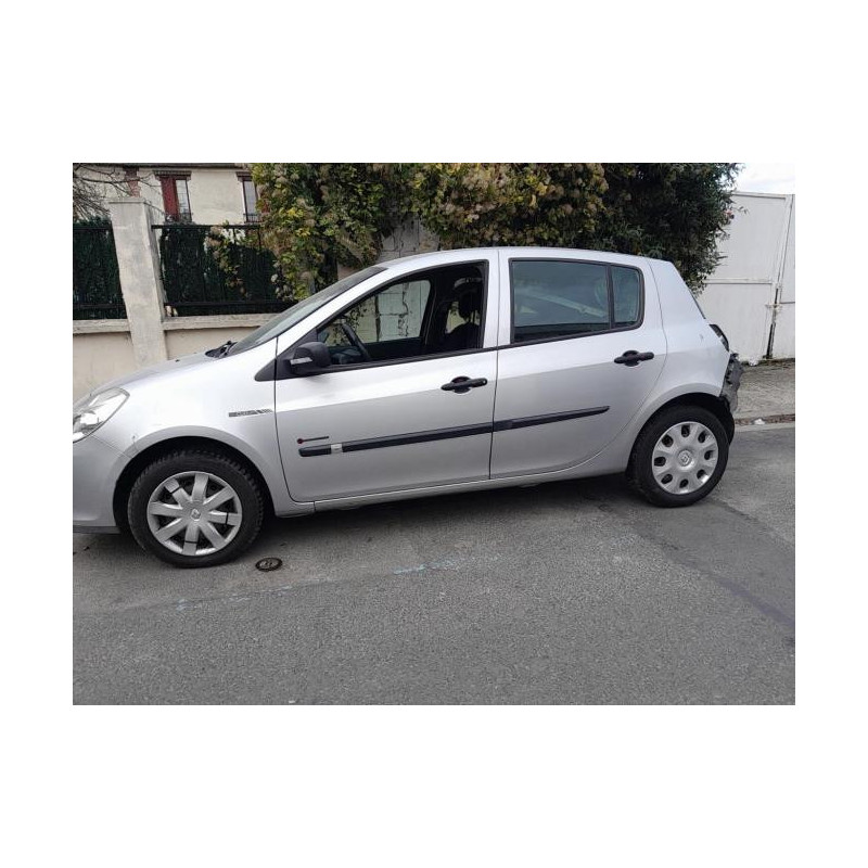 Boitier de prechauffage RENAULT CLIO 3 PHASE 1 d’occasion