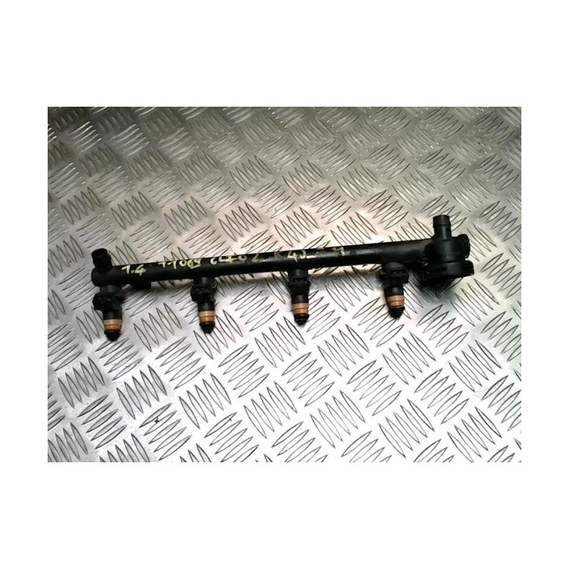 Rampe injection RENAULT CLIO 2 PHASE 2 d’occasion