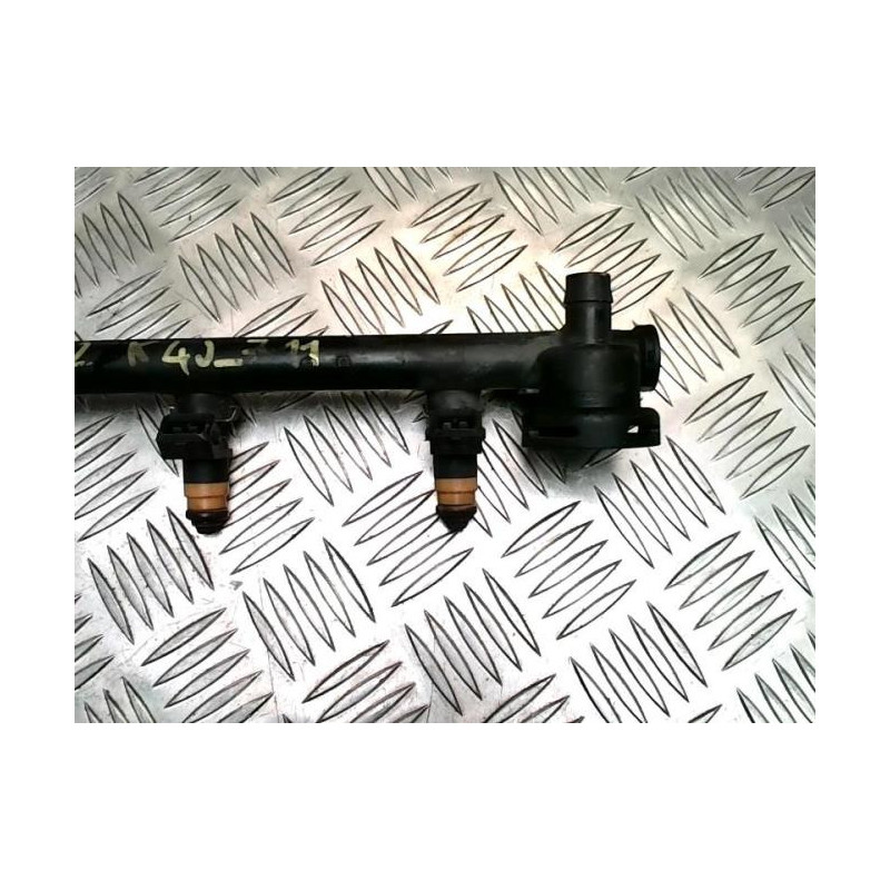 Rampe injection RENAULT CLIO 2 PHASE 2 d’occasion