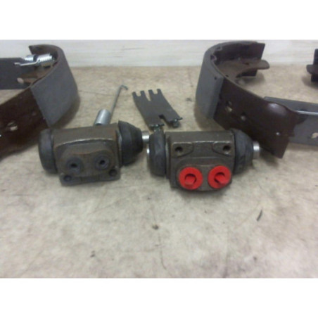 Kit de freins arriere FORD ESCORT 6 d’occasion