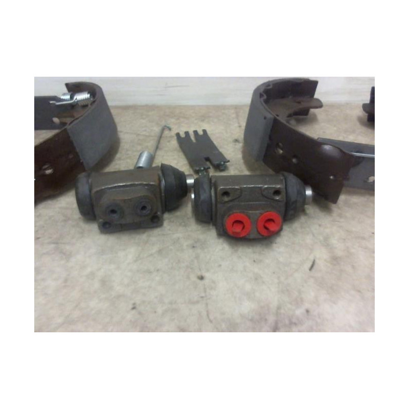 Kit de freins arriere FORD ESCORT 6 d’occasion
