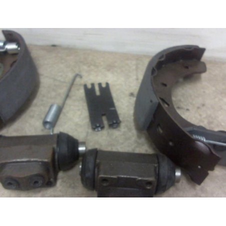 Kit de freins arriere FORD ESCORT 6 d’occasion